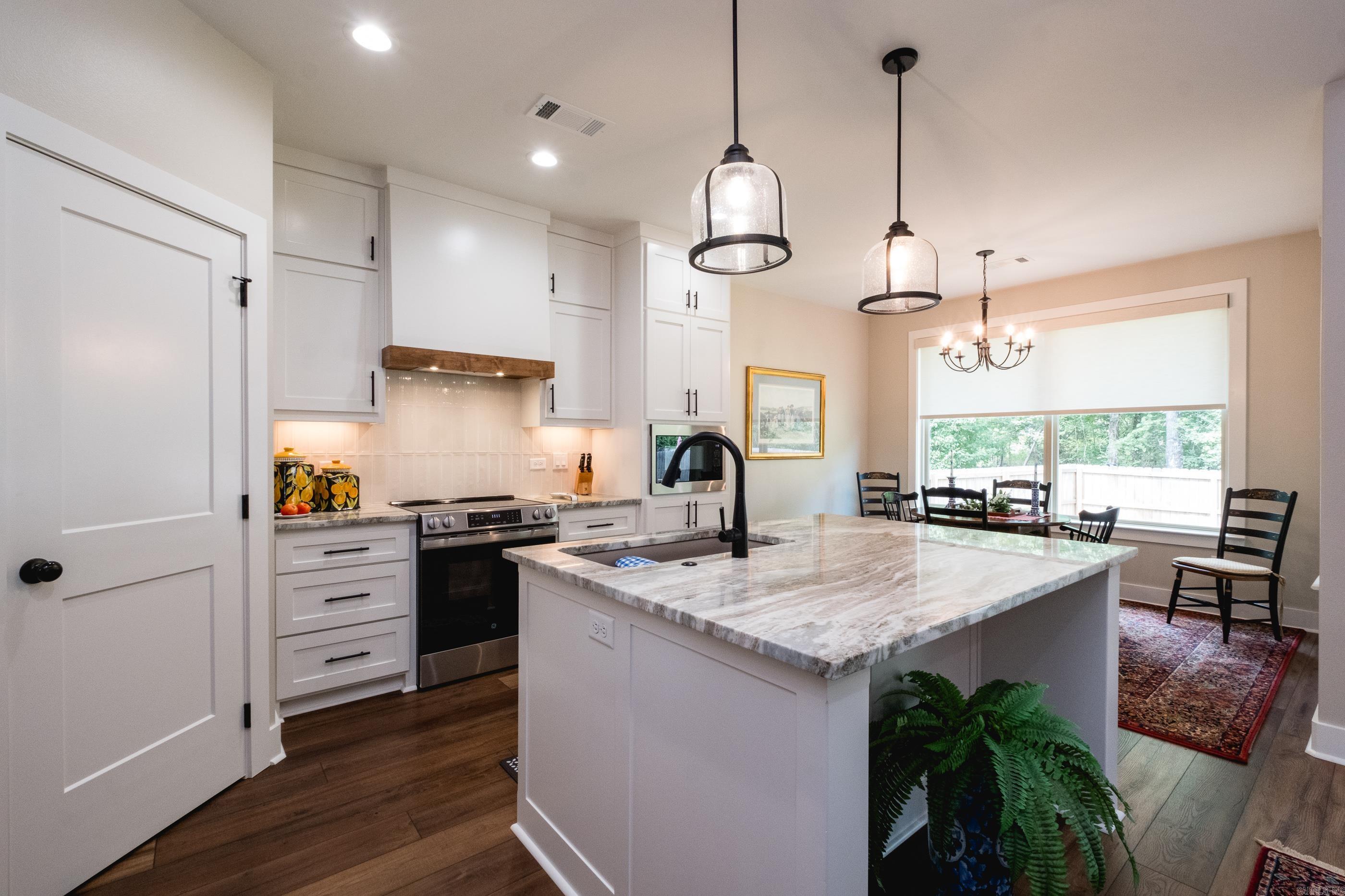 STONEBROOK - Residential