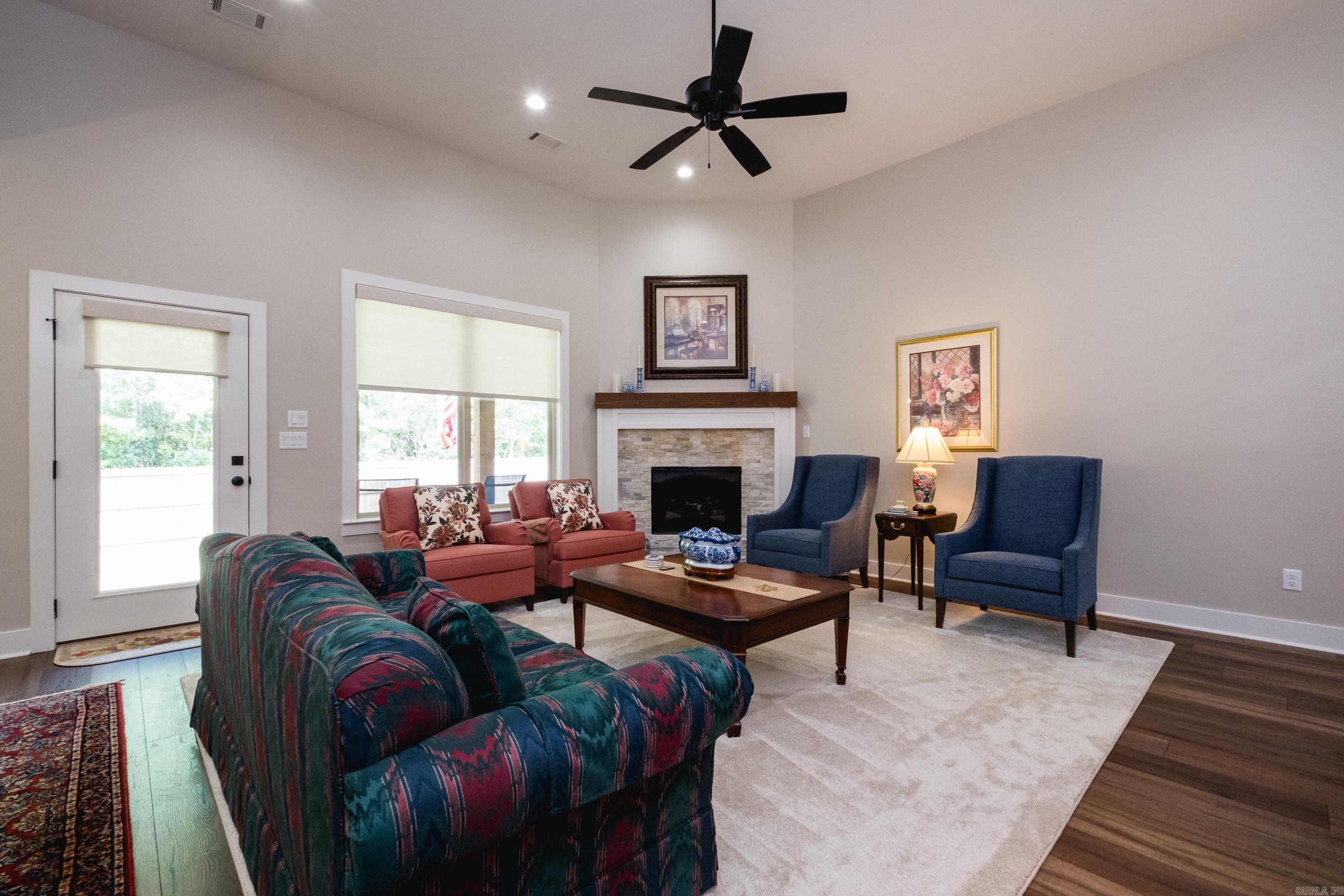 STONEBROOK - Residential