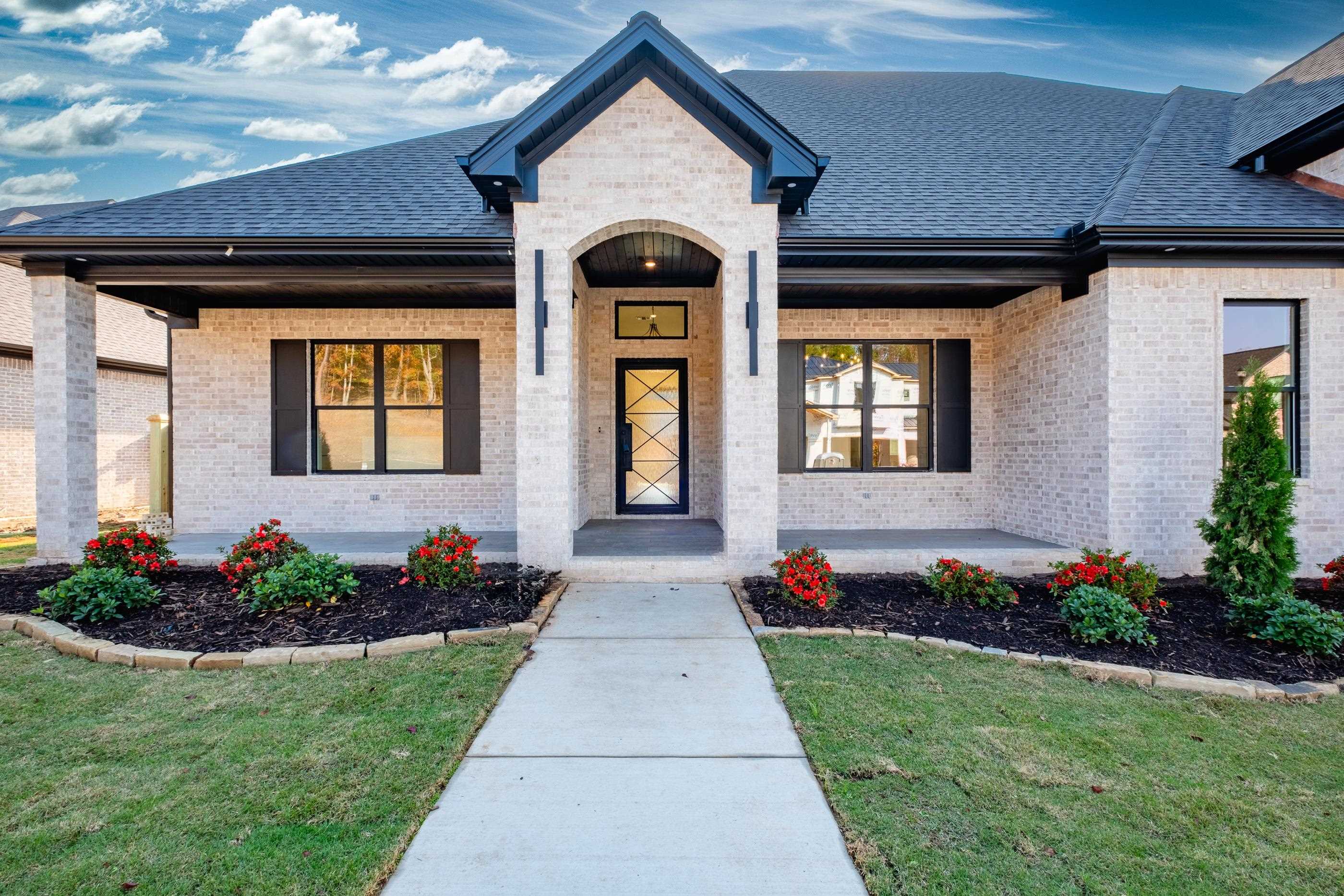 CHENAL VALLEY ABINGTON COURT - Residential