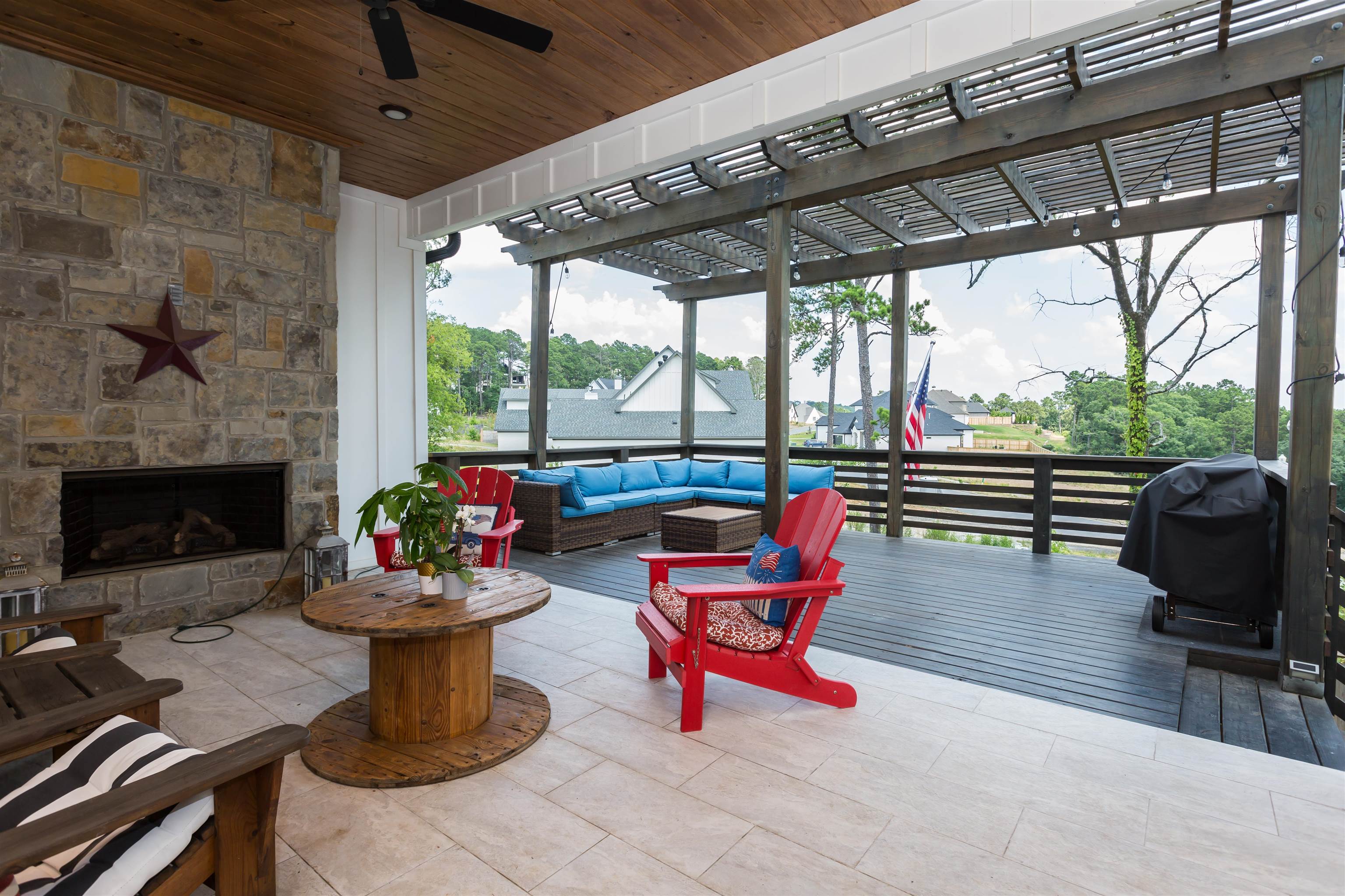 CHENAL VALLEY "FALSTONE COURT" - Residential