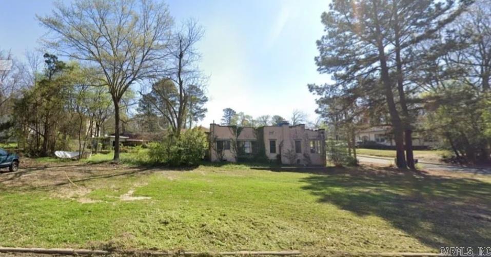 This .17 (+/-) acre lot is ready for you to build a new home. This large corner lot is close to local amenities and schools. Manufactured homes are not allowed in this area. Property conveys a Limited Warranty Deed only. Call or text for more information.