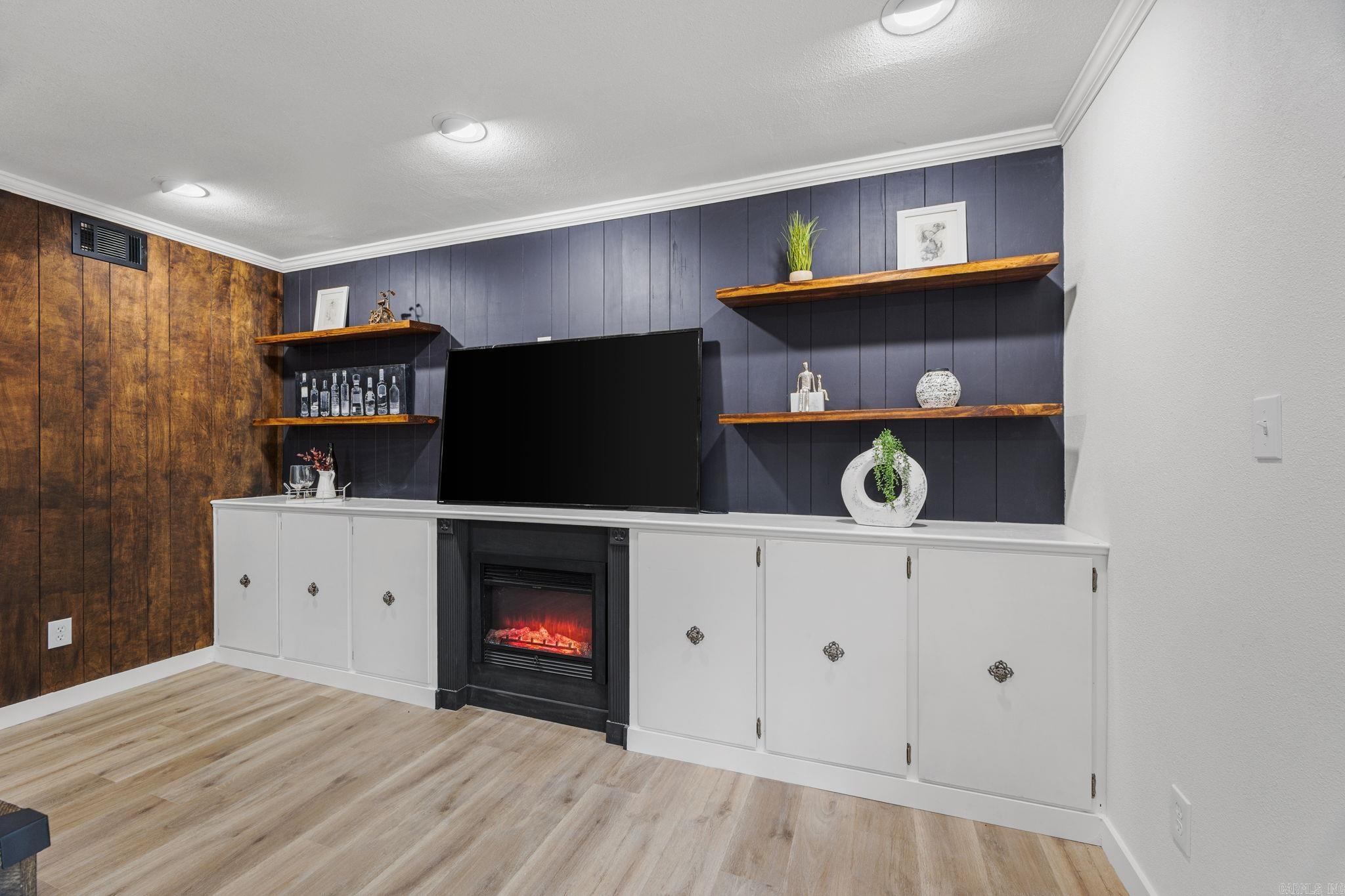 Leawood - Residential
