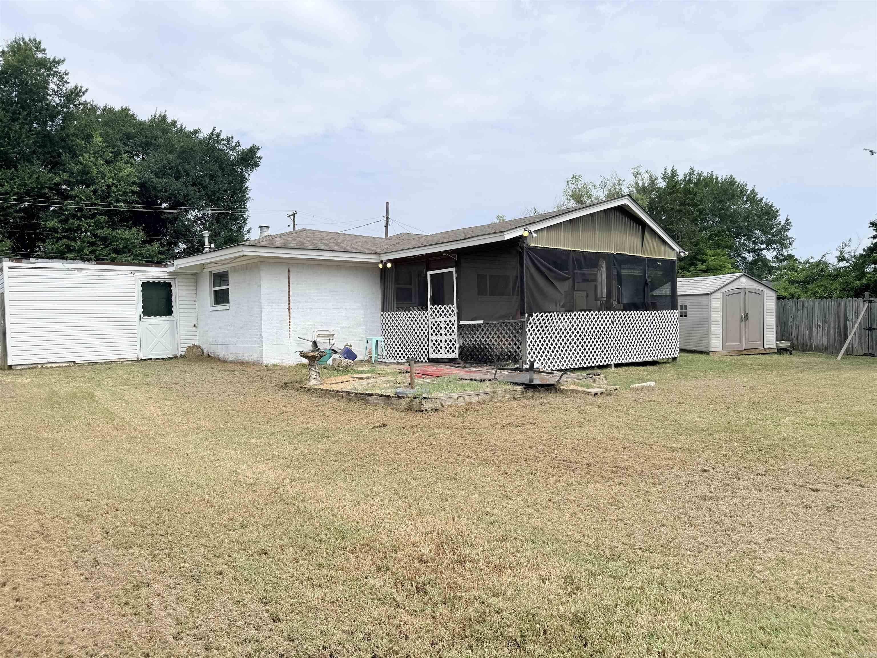 CITY OF RUSSELLVILLE - Residential