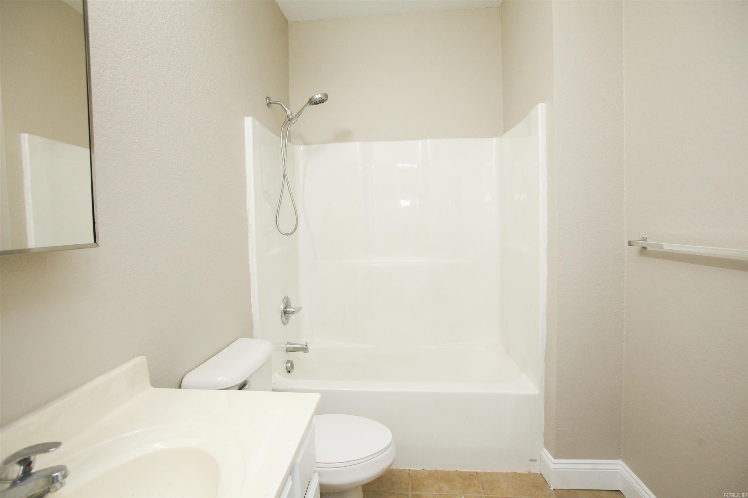 CAMRY COURT - Residential Lease