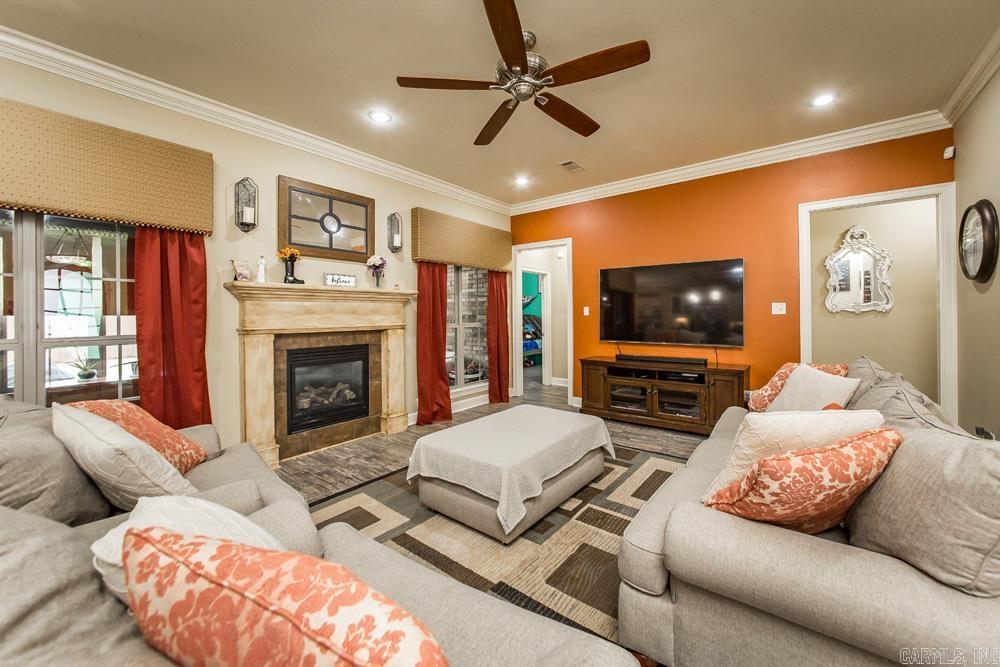 CHAPEL CREEK - Residential