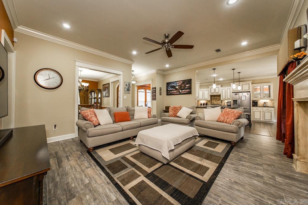 CHAPEL CREEK - Residential