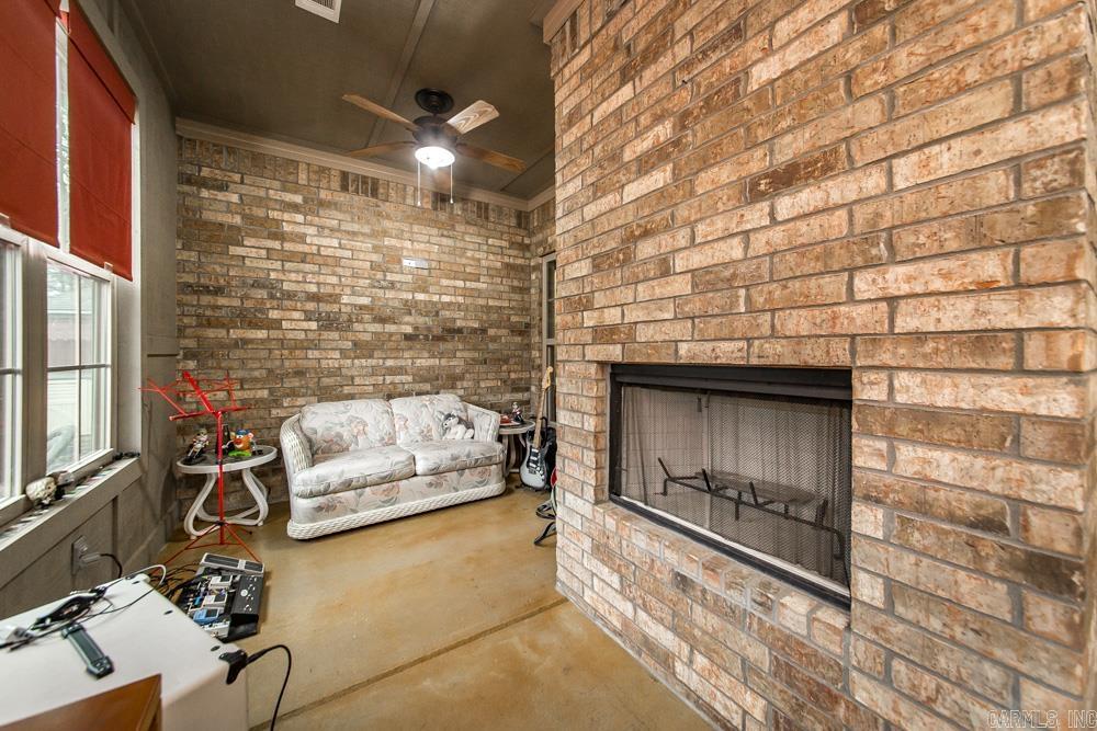 CHAPEL CREEK - Residential