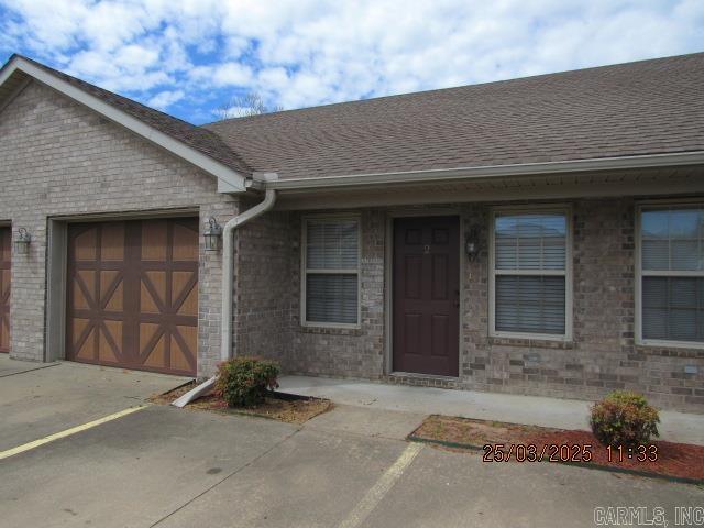 Well maintained Bethany Gardens Townhomes! 1 spacious bedroom, 1 full bath, freshly painted interior walls, 2-inch blinds throughout, large open living room, galley style kitchen with granite countertops, all appliances including refrigerator & stackable washer & dryer. Water, sewer & trash are included! All electric, and 1 car garage!!! ***PLEASE NOTE WE DO NOT ADVERTISE ON CRAIGSLIST OR FACEBOOK MARKETPLACE. ANY LISTING OF OURS SEEN IS A SCAM!!!***