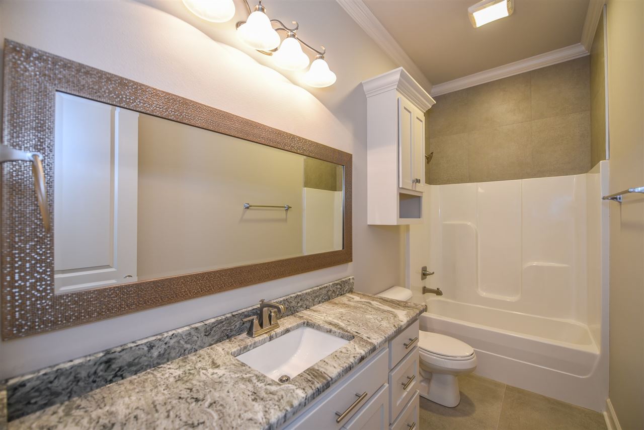 CREEKSIDE ADDN - Residential
