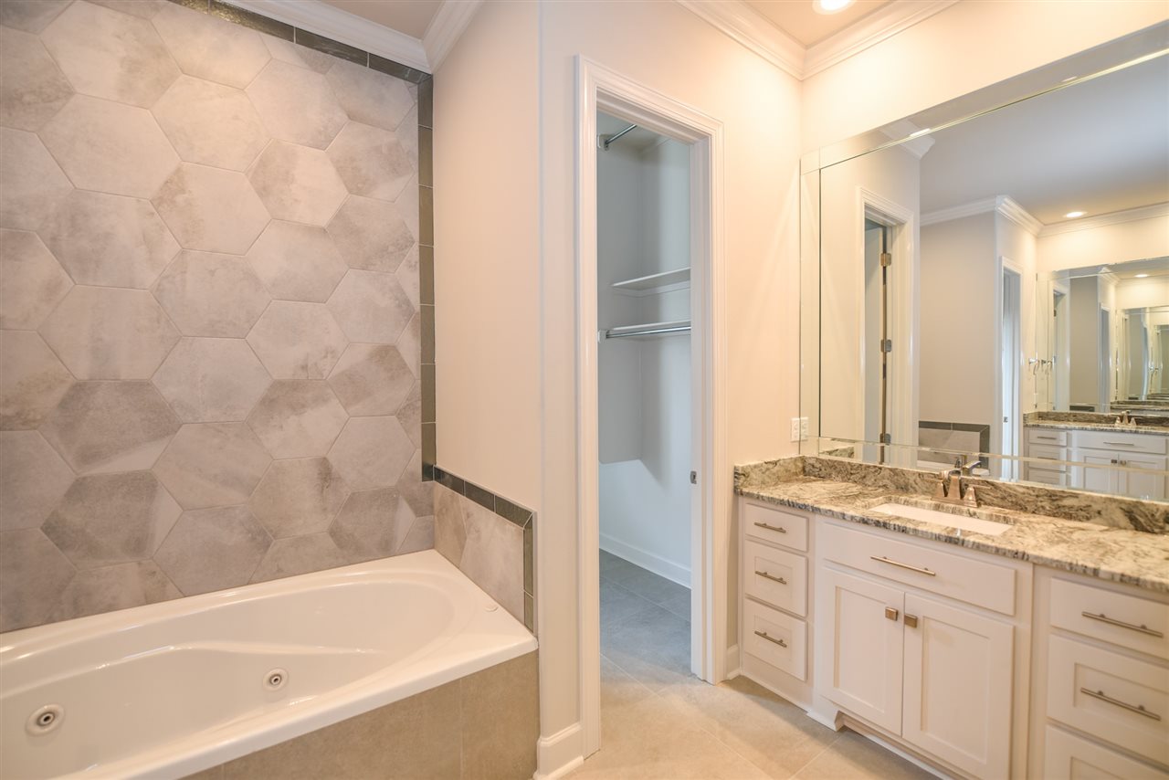 CREEKSIDE ADDN - Residential