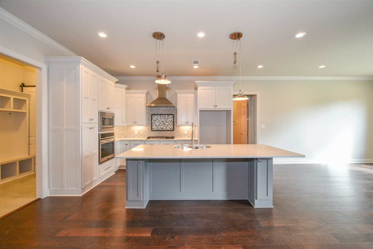 CREEKSIDE ADDN - Residential