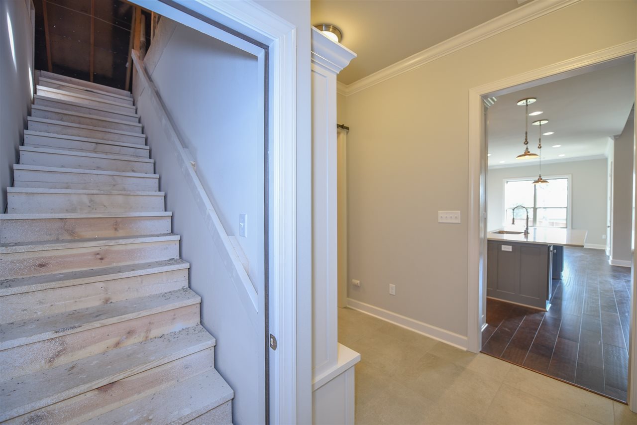 CREEKSIDE ADDN - Residential