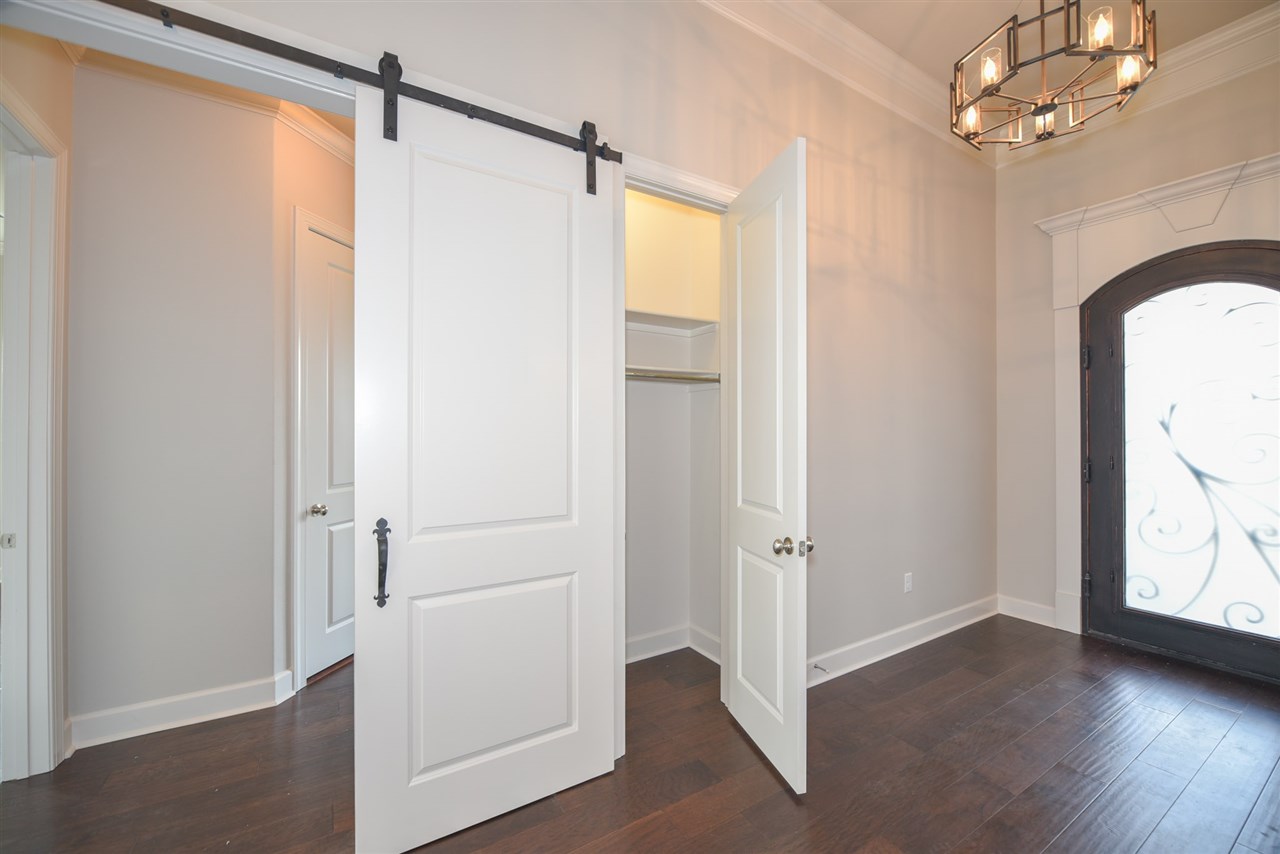 CREEKSIDE ADDN - Residential