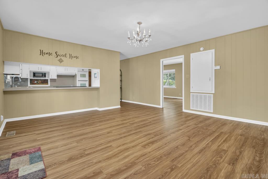 OAK HILL - Residential