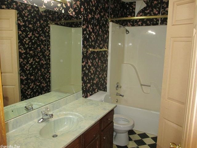 OAKCREST - Residential