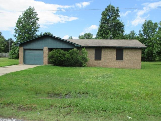 Great for First Time Homeowner or investor. Call today. Employees and family members residing with employees of JPMorgan Chase Bank, N.A, its affiliates or subsidiaries are strictly prohibited from directly or indirectly purchasing any property owned by JPMorgan Chase Bank, N.A.