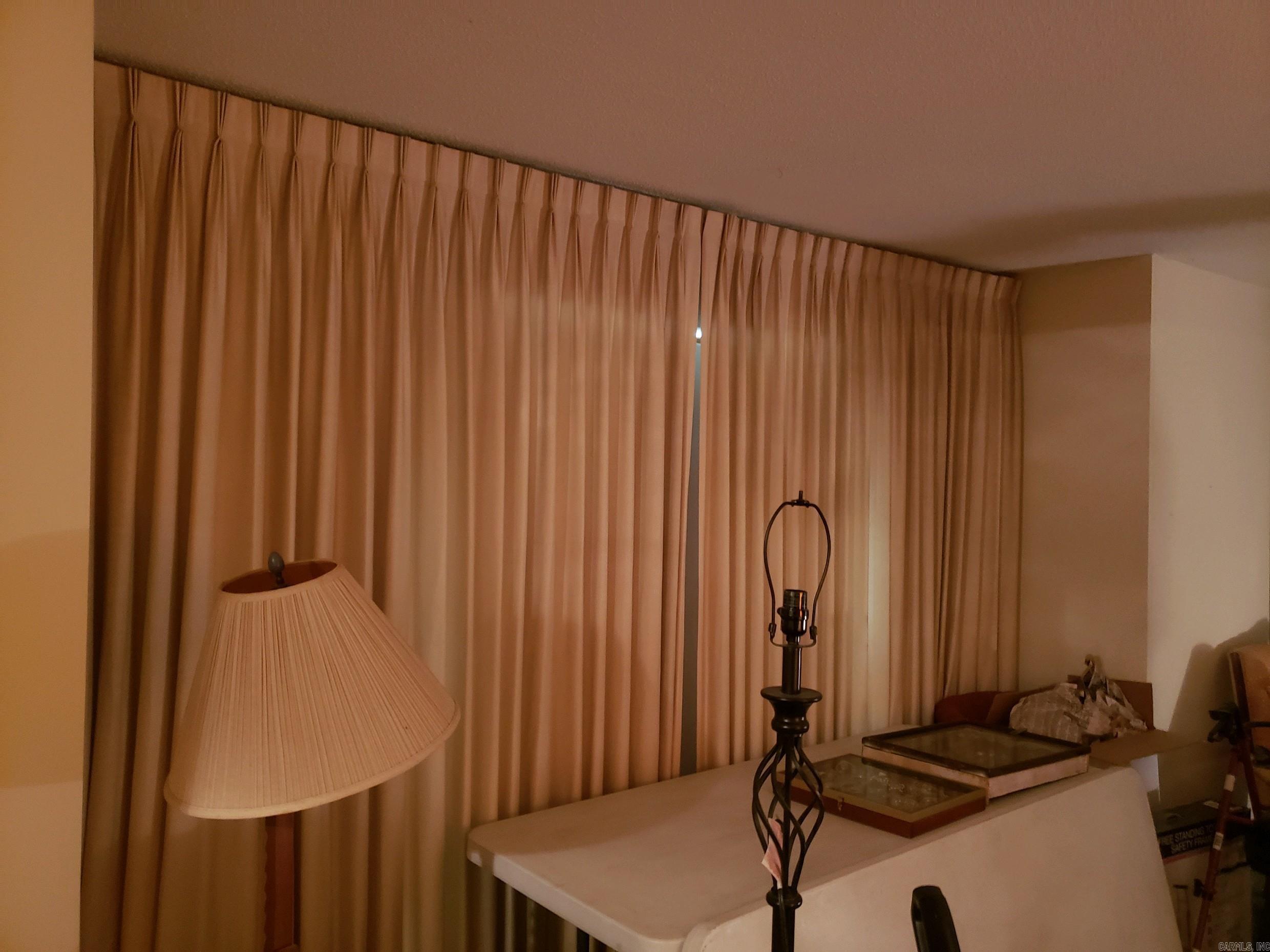 INDIAN HILLS - Residential