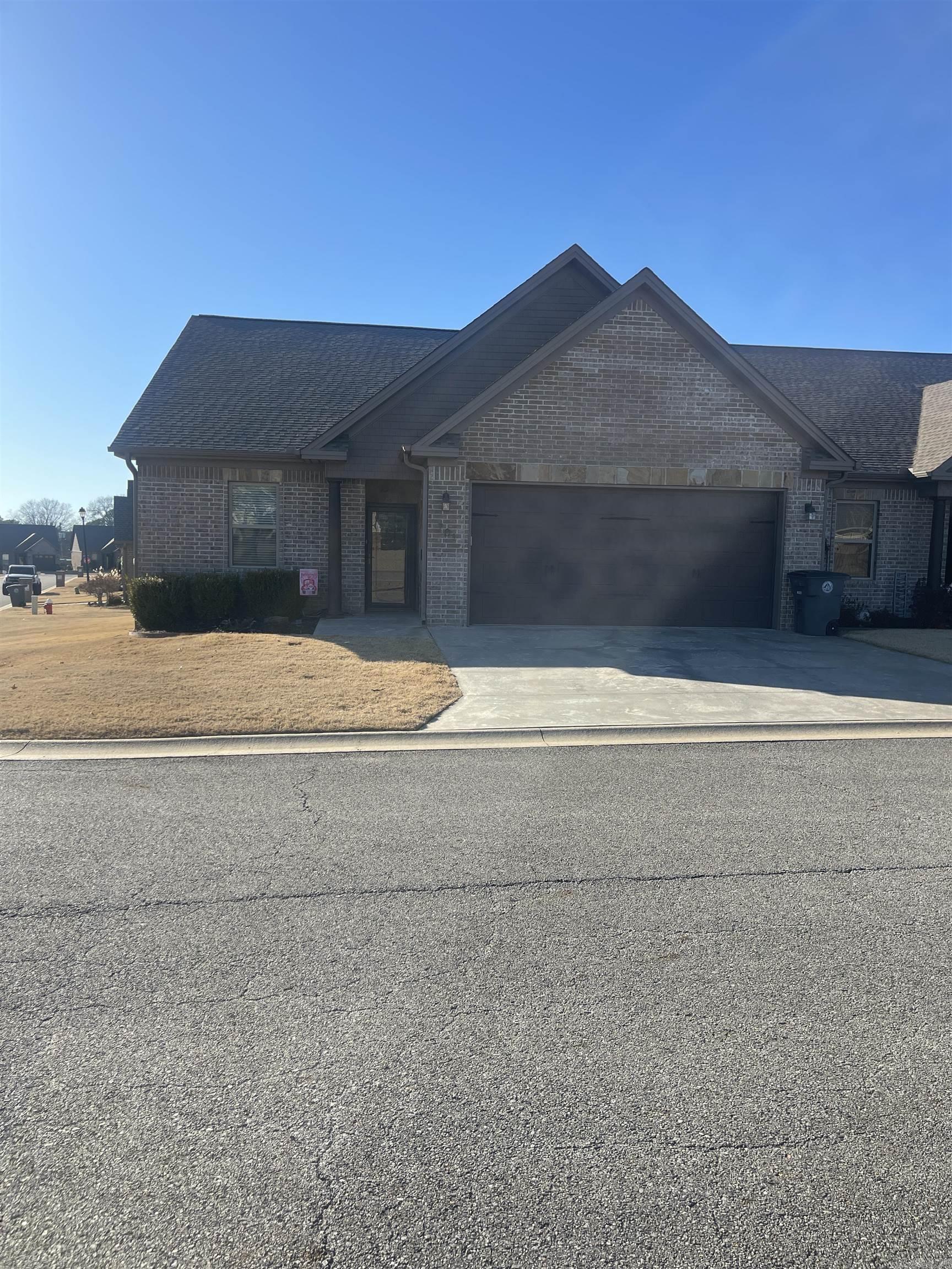 Immaculate 3 bedroom /2 bathroom home with 2 car garage and a safe room in Searcy.  This custom built condo features granite countertops, pantry with pull outs,   and upgraded stainless appliances.  There is a gas tankless water heater and a 7 x 16 safe room with sink off of the garage.  Master bedroom has a walk in closet and the master bath features taller granite countertops with dual sinks and a brand new tiled shower.