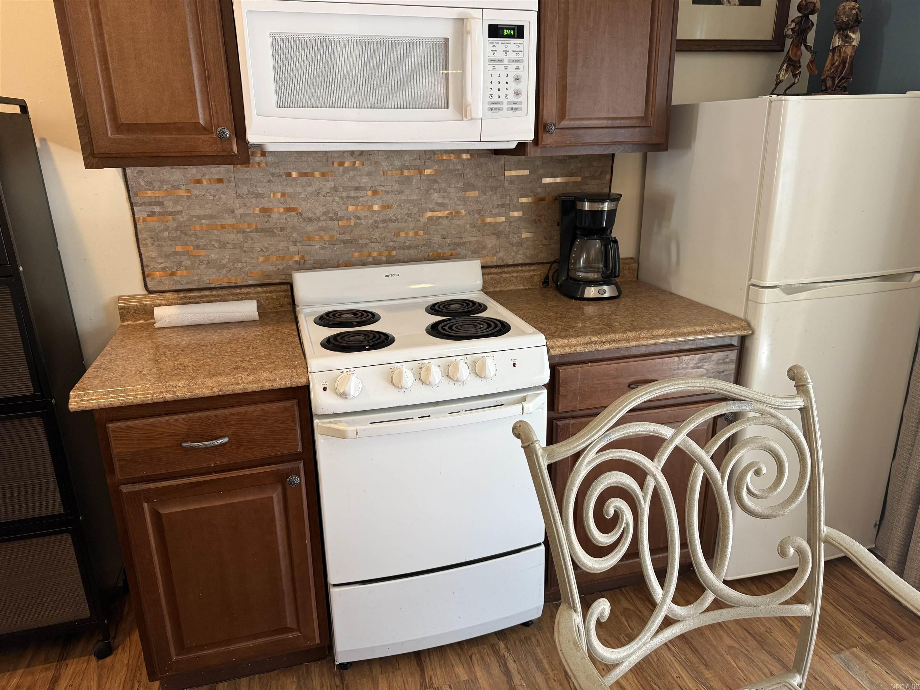 SUMMERHILL PLACE CONDOS - Residential