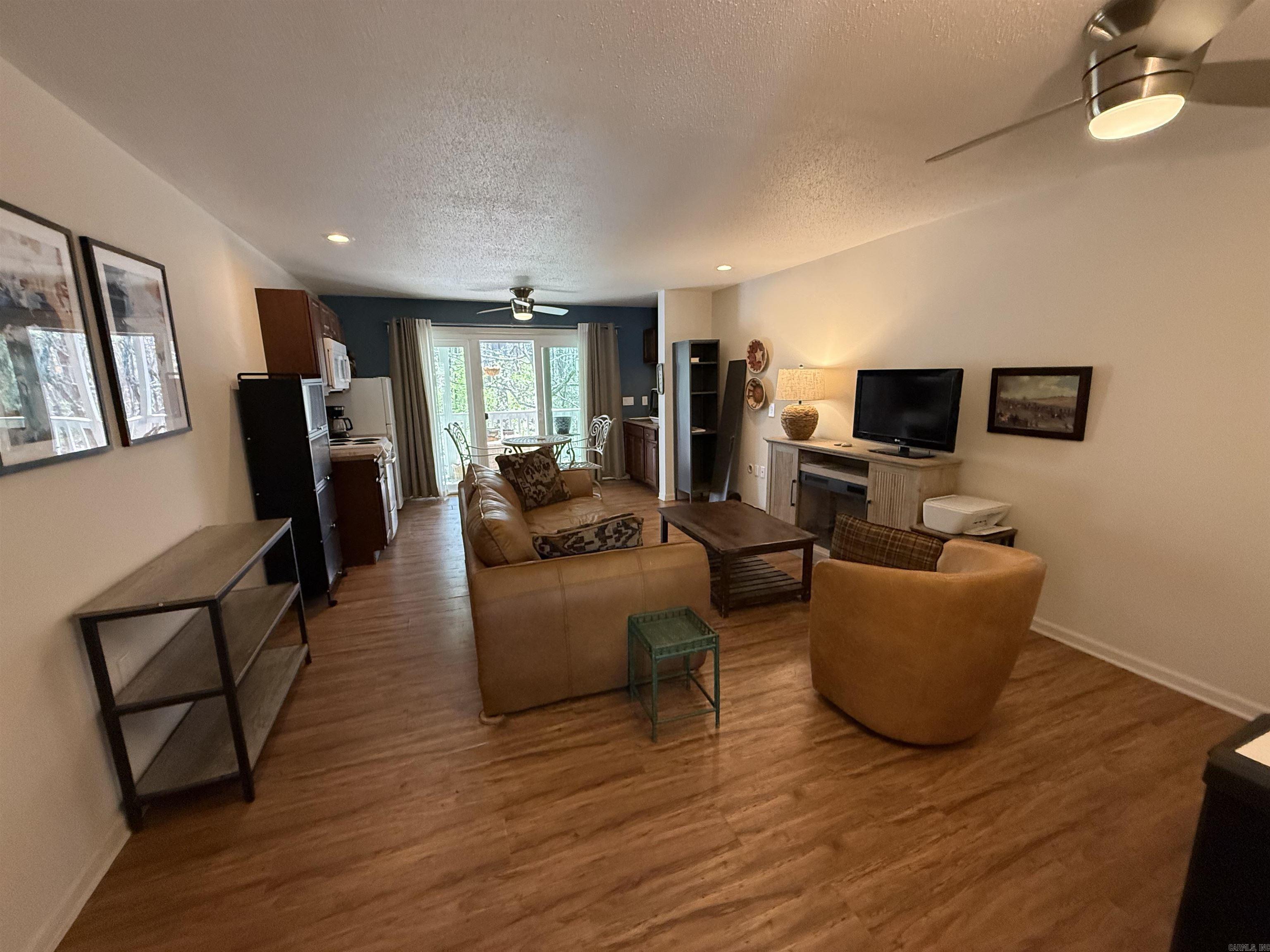 SUMMERHILL PLACE CONDOS - Residential