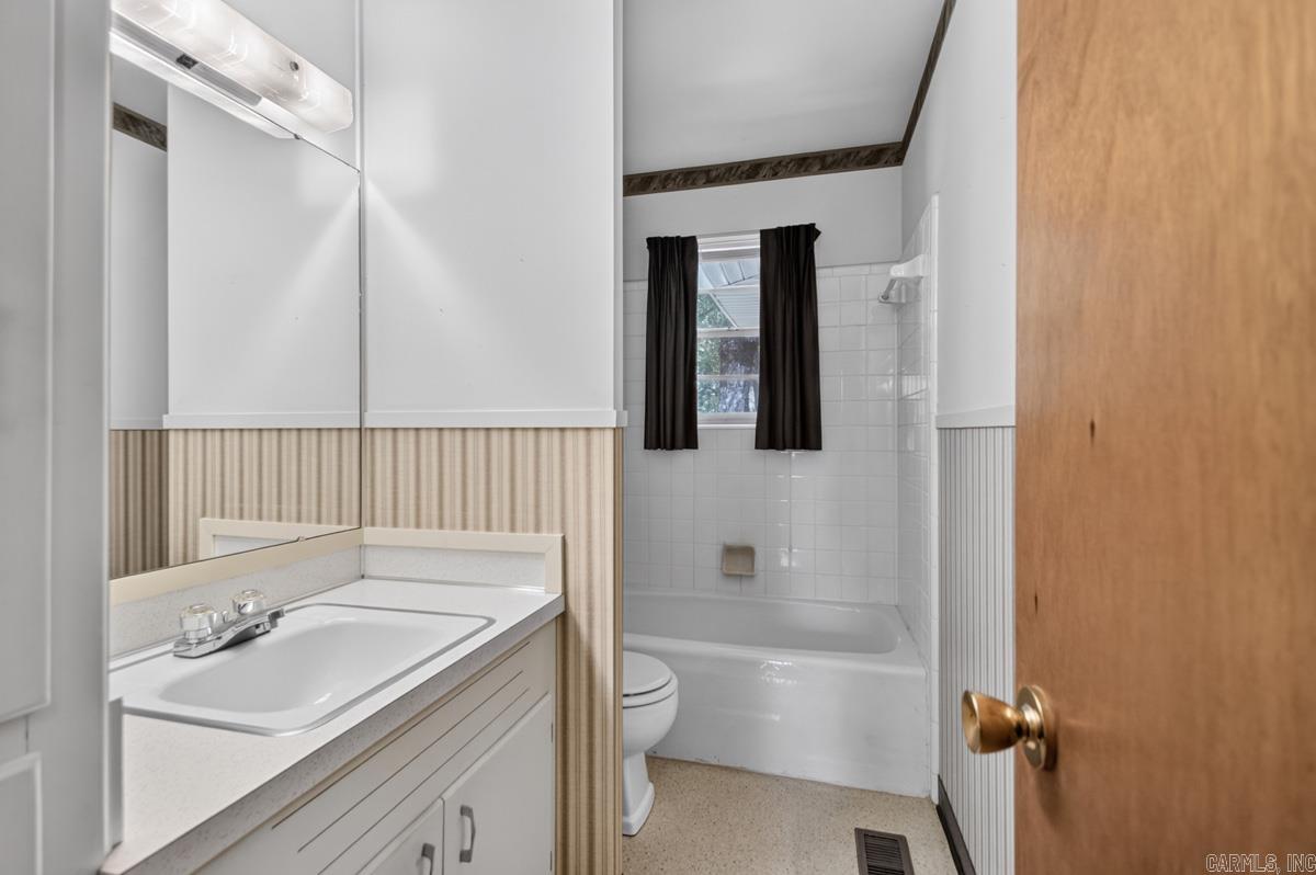 INDIAN HILLS - Residential