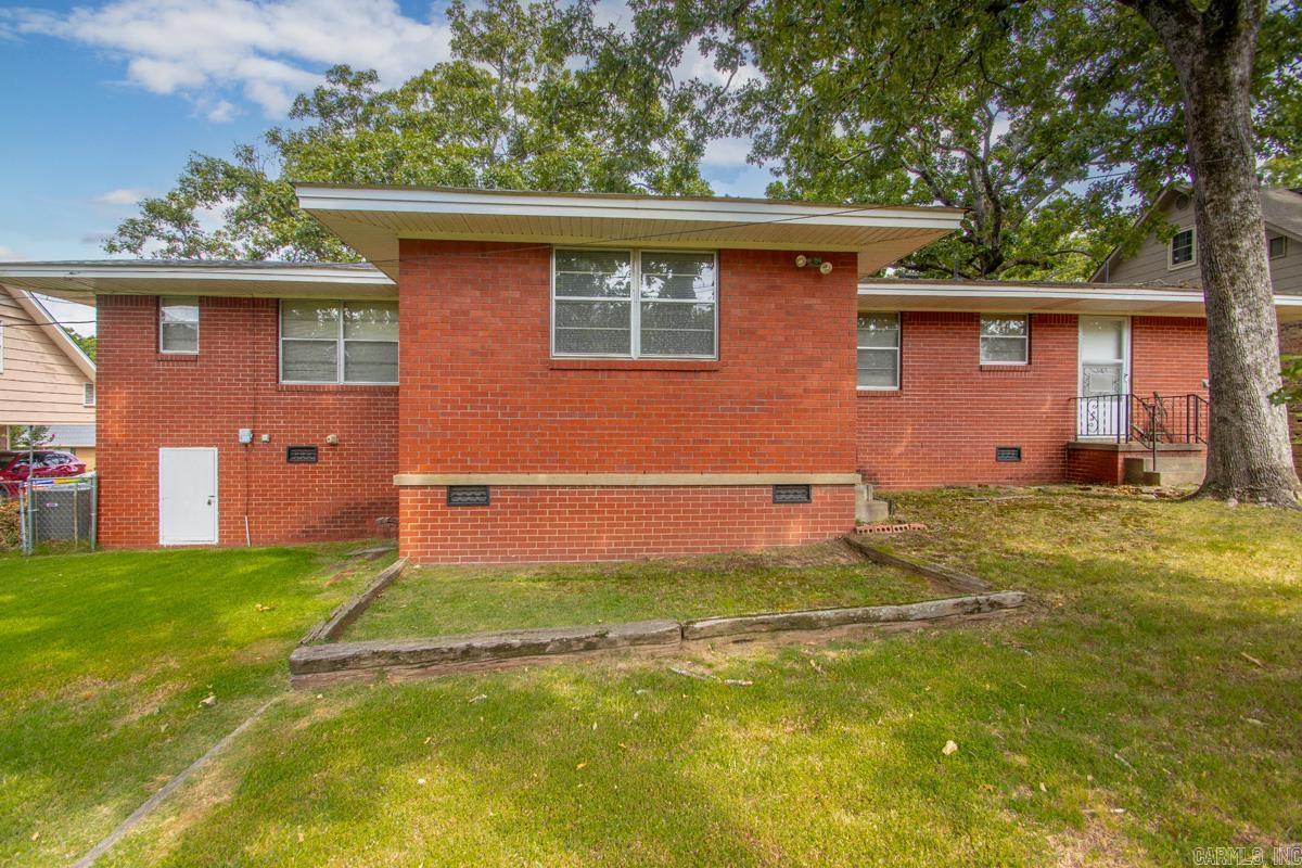 INDIAN HILLS - Residential