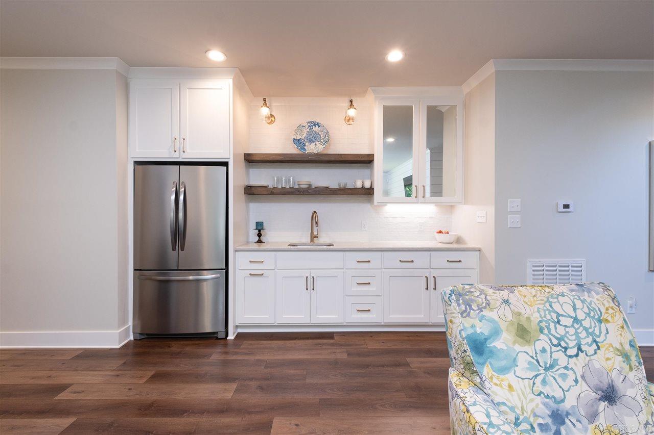 WOODLANDS EDGE - Residential