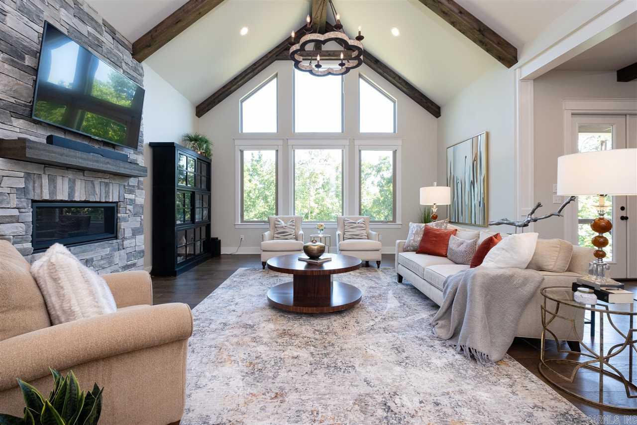 WOODLANDS EDGE - Residential