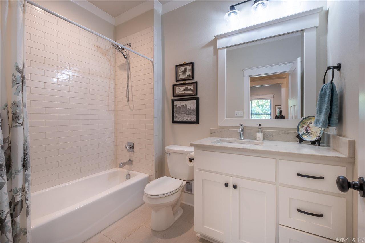 WOODLANDS EDGE - Residential