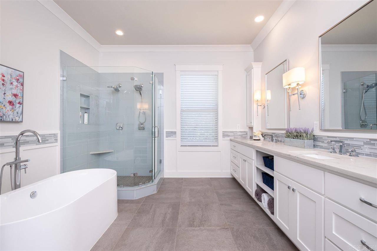 WOODLANDS EDGE - Residential