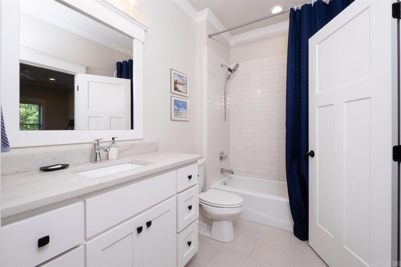 WOODLANDS EDGE - Residential