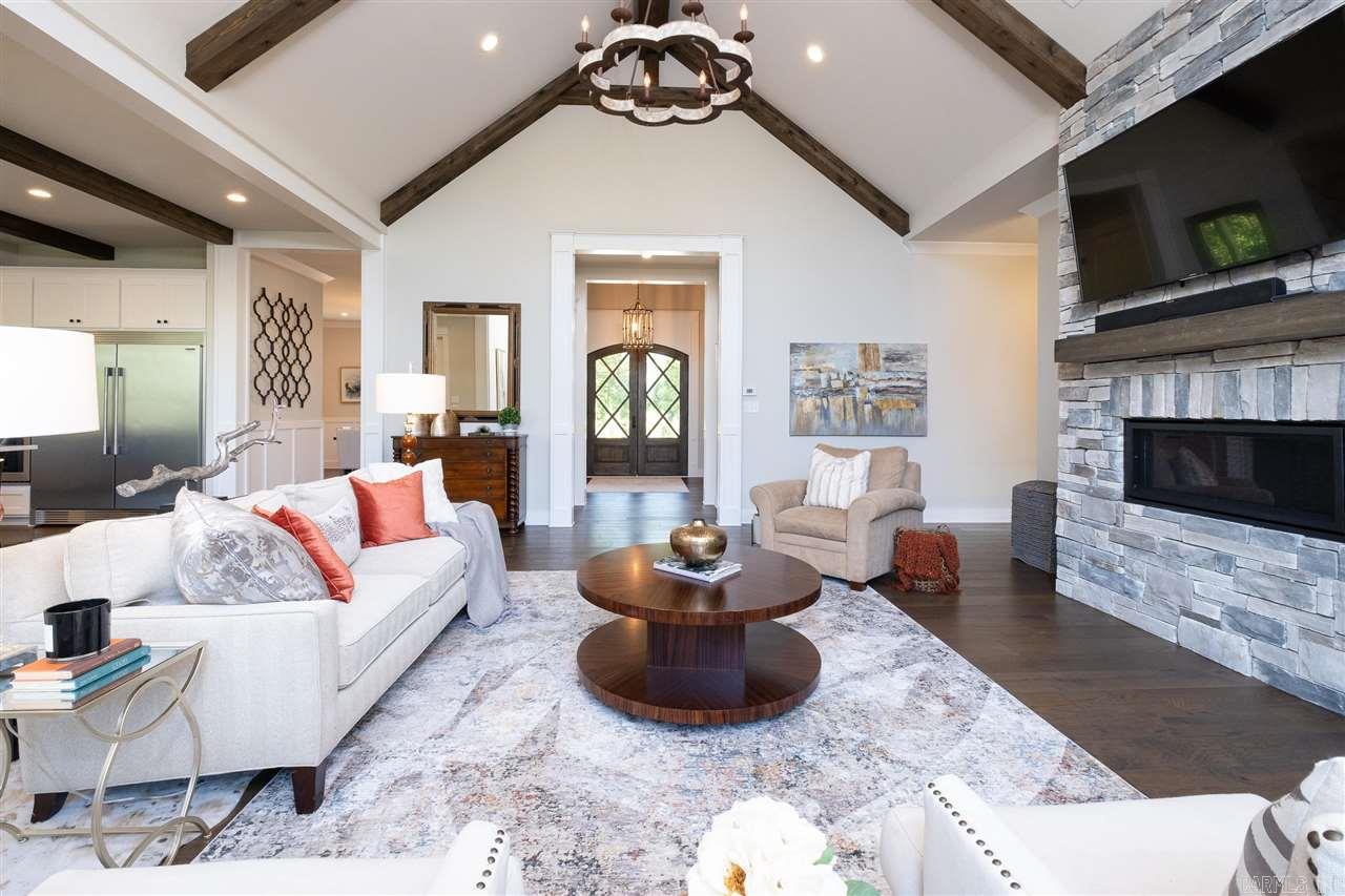 WOODLANDS EDGE - Residential