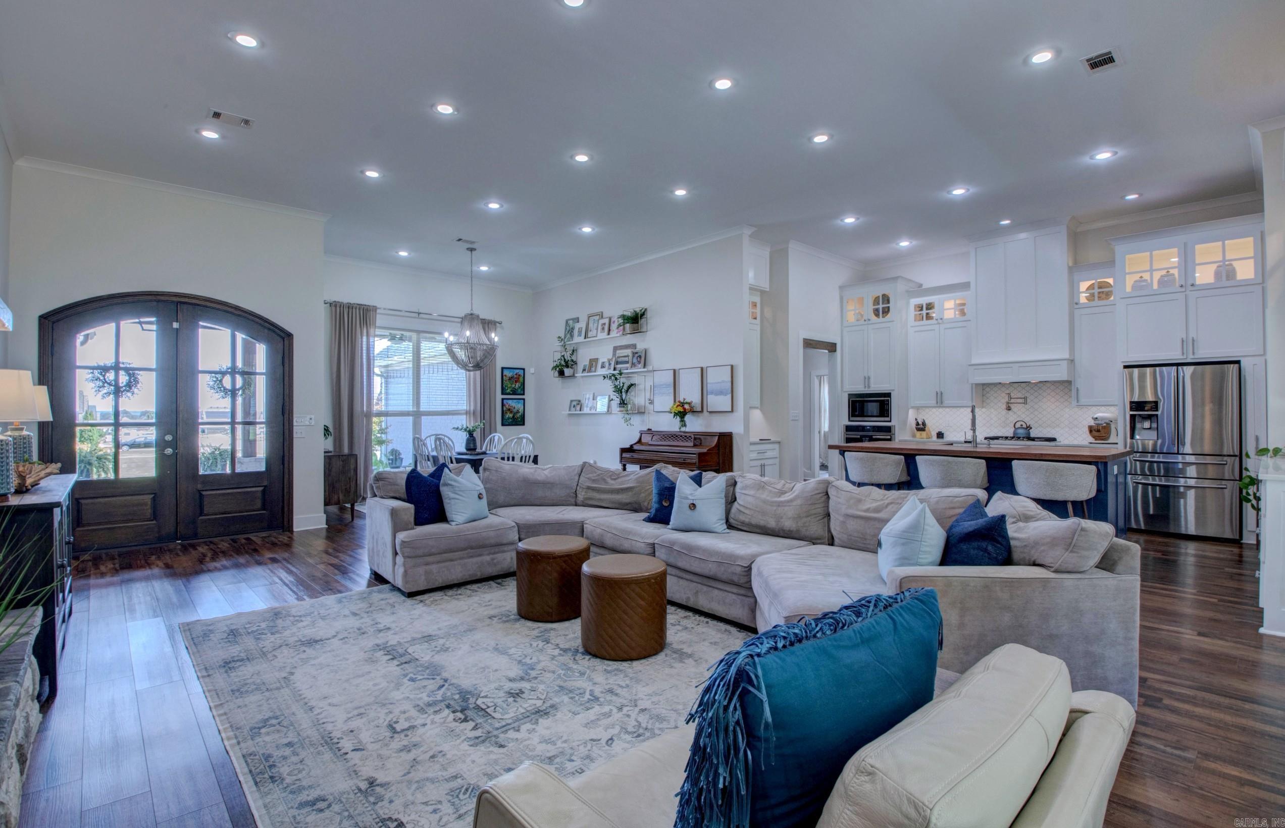 SALEM WOODS - Residential