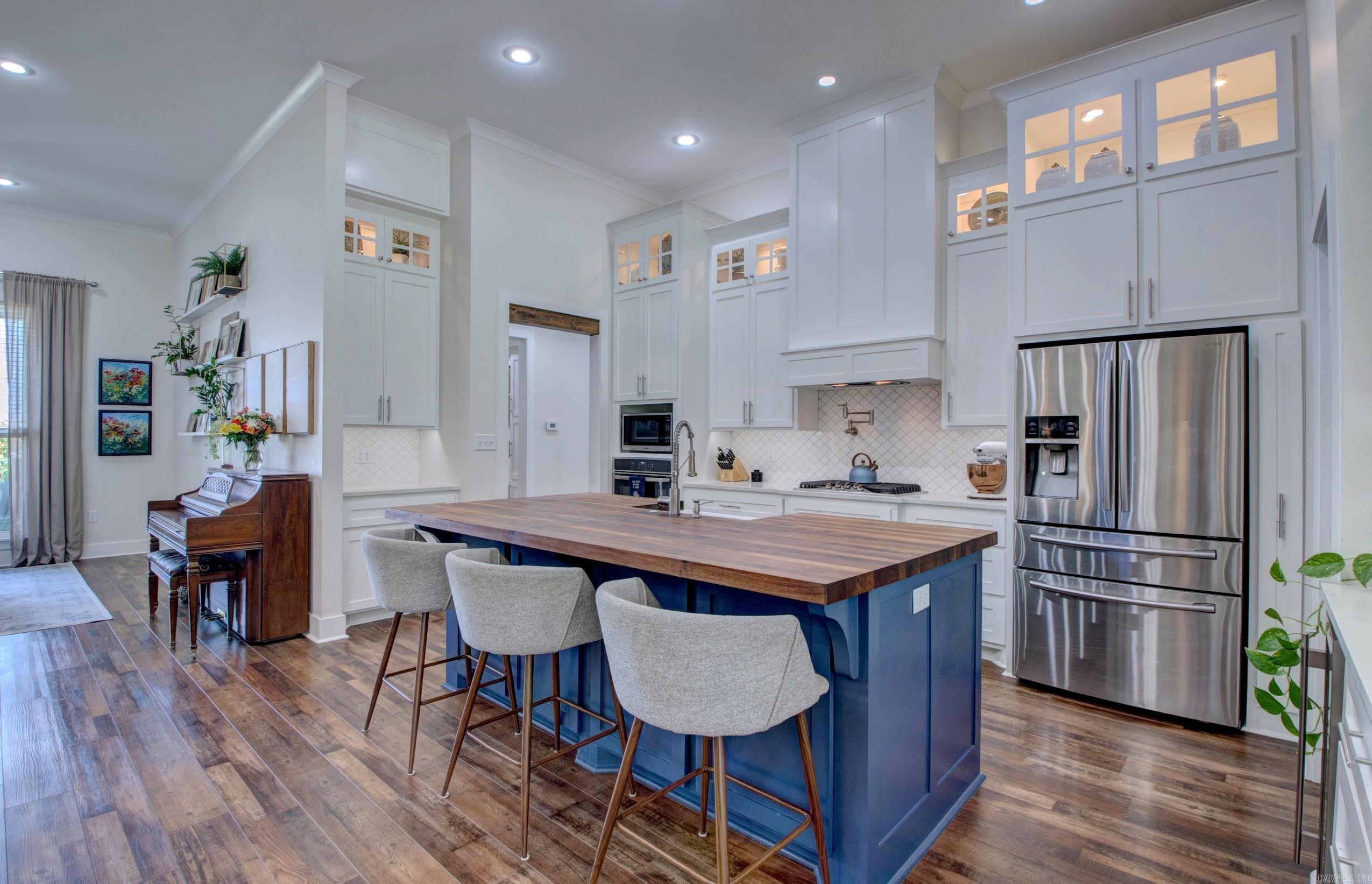 SALEM WOODS - Residential