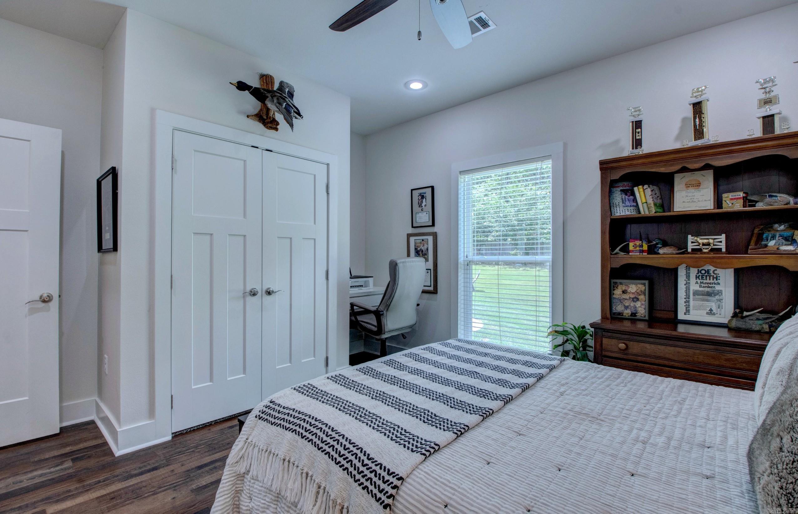 SALEM WOODS - Residential