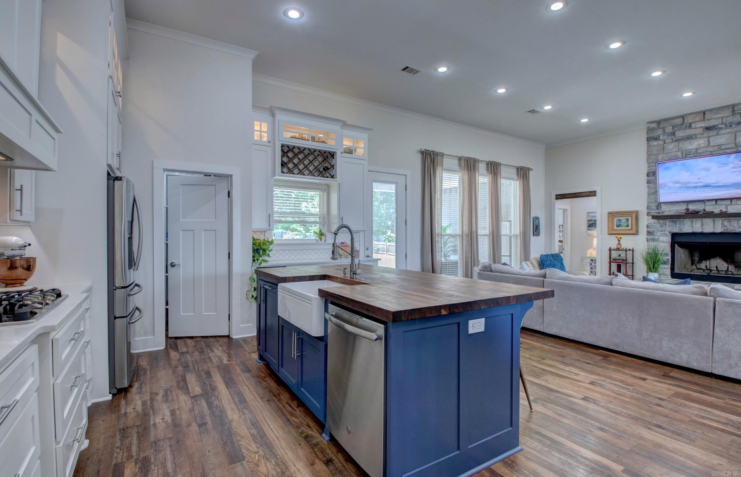 SALEM WOODS - Residential