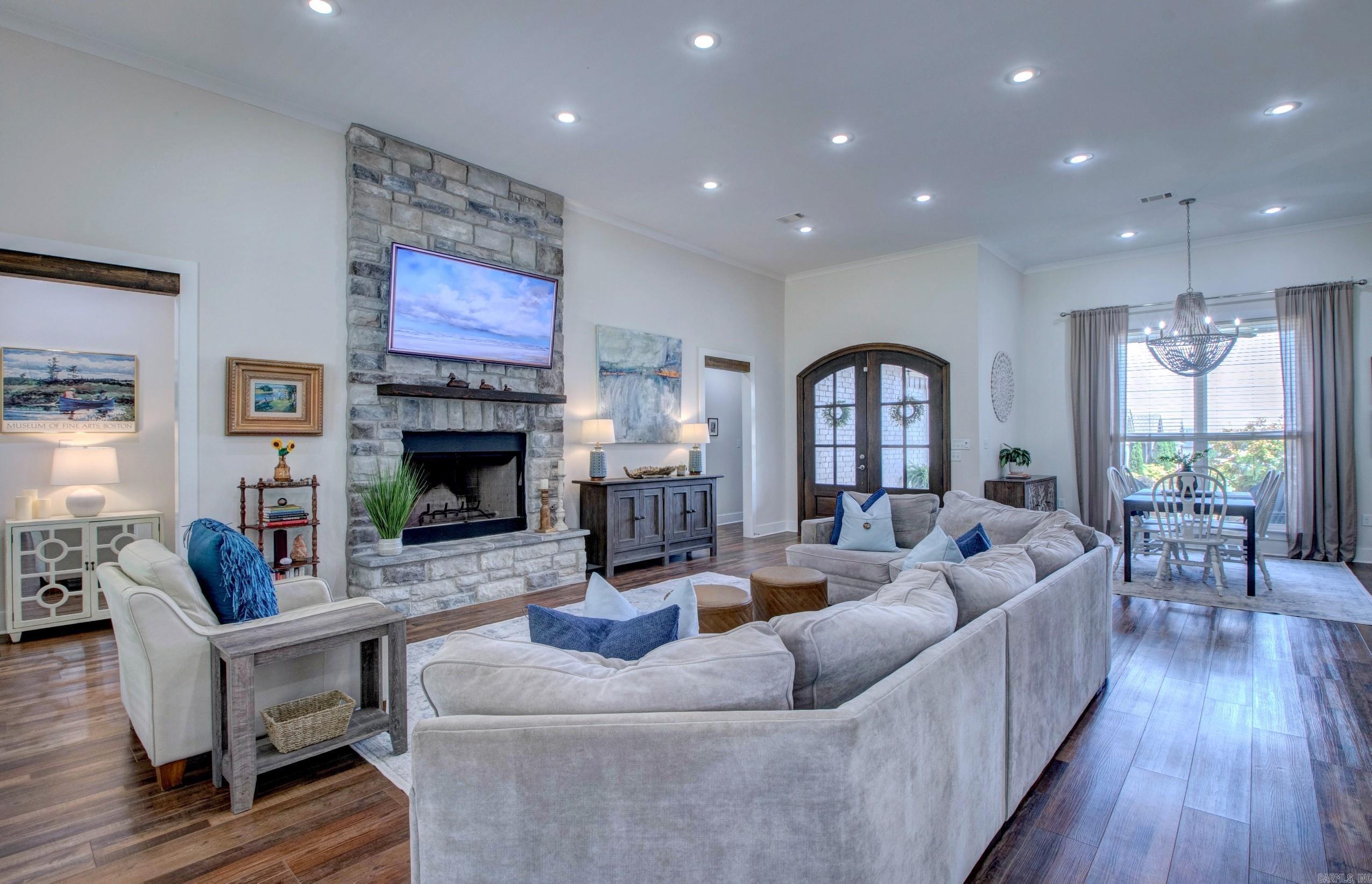 SALEM WOODS - Residential