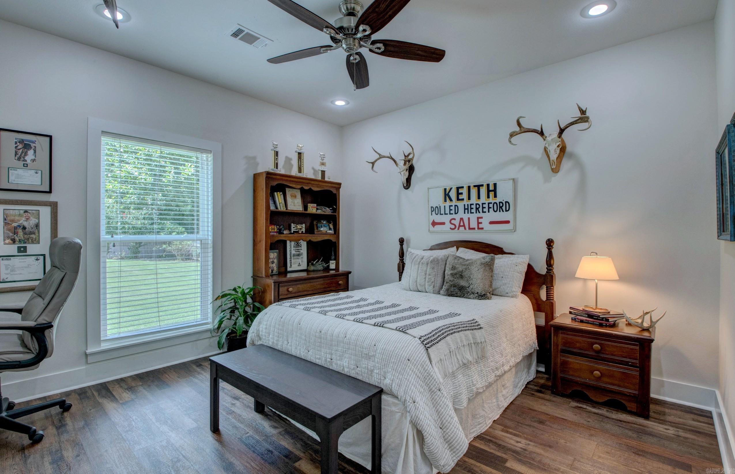 SALEM WOODS - Residential