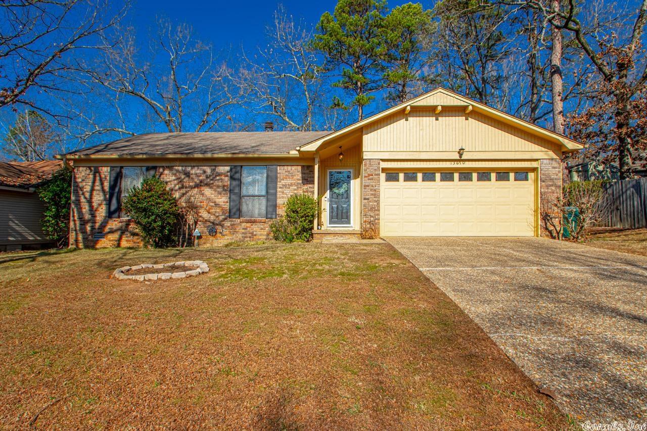 Fantastic location! This 3 bedroom, 2 bathroom home is nestled on a quiet street in a well established and walker friendly neighborhood. With access to both Kanis and Chenal, restaurants, shopping, and even work, commutes are that much easier. Oh, and the neighborhood has a pool, tennis courts, and playground with no additional fee! Call today to see your new home!