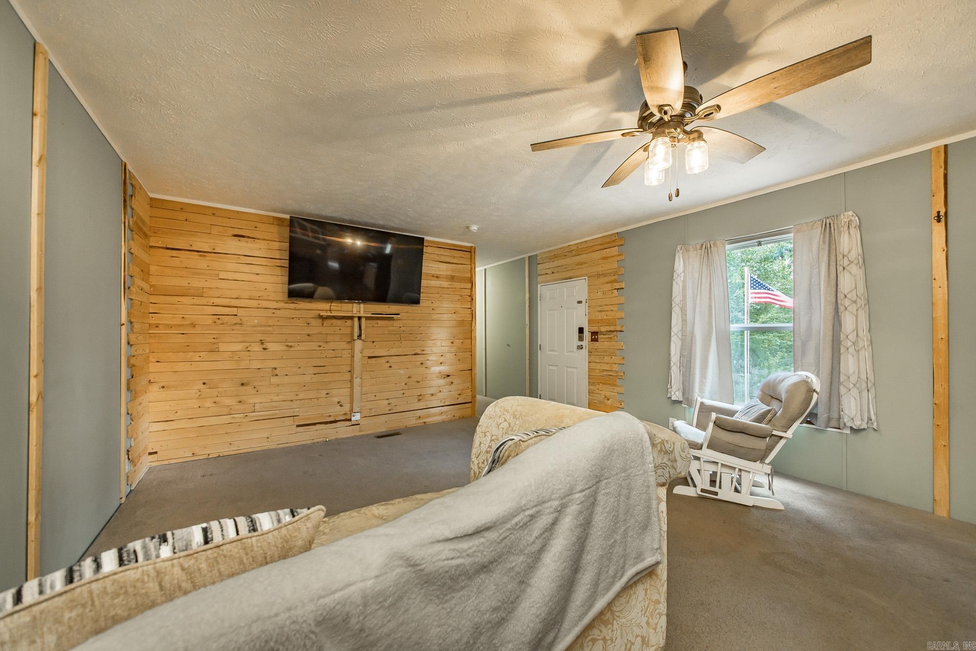CLEAR LAKE - Residential