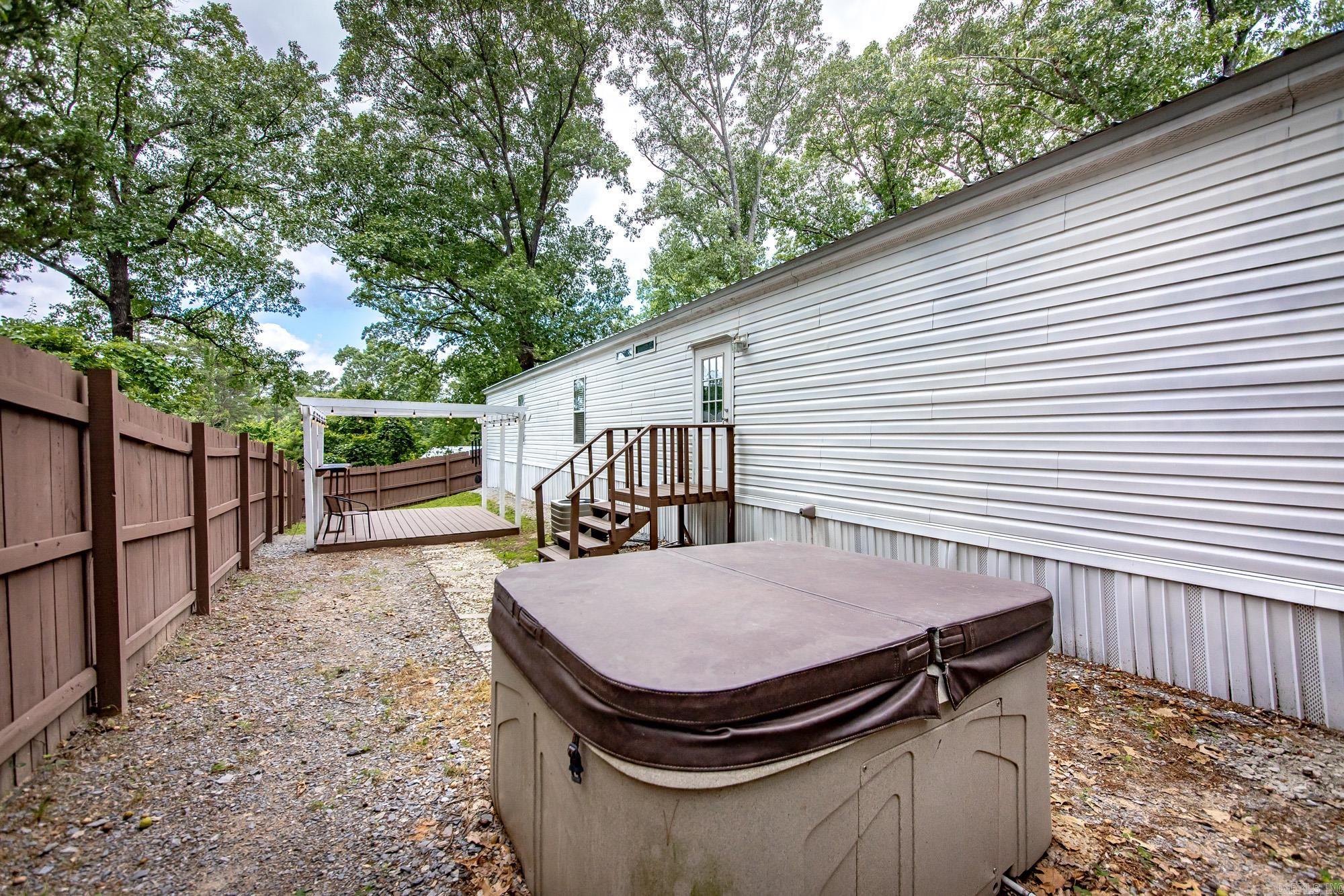 CLEAR LAKE - Residential