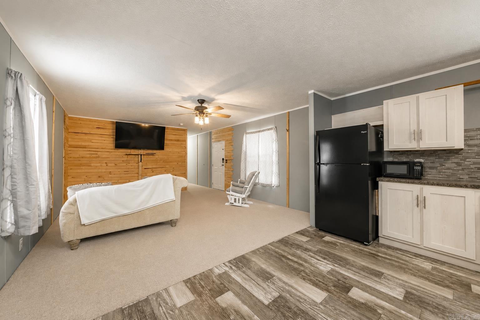 CLEAR LAKE - Residential