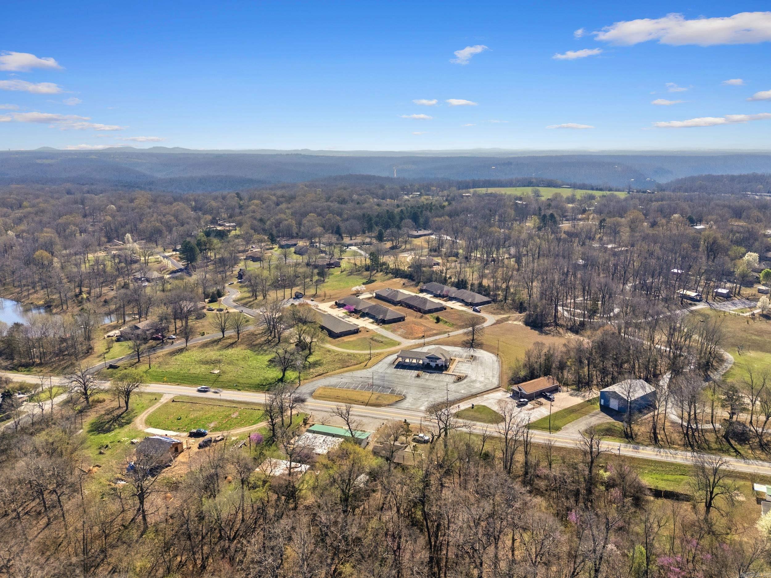 DEVONSHIRE LAKE ESTATES - Residential