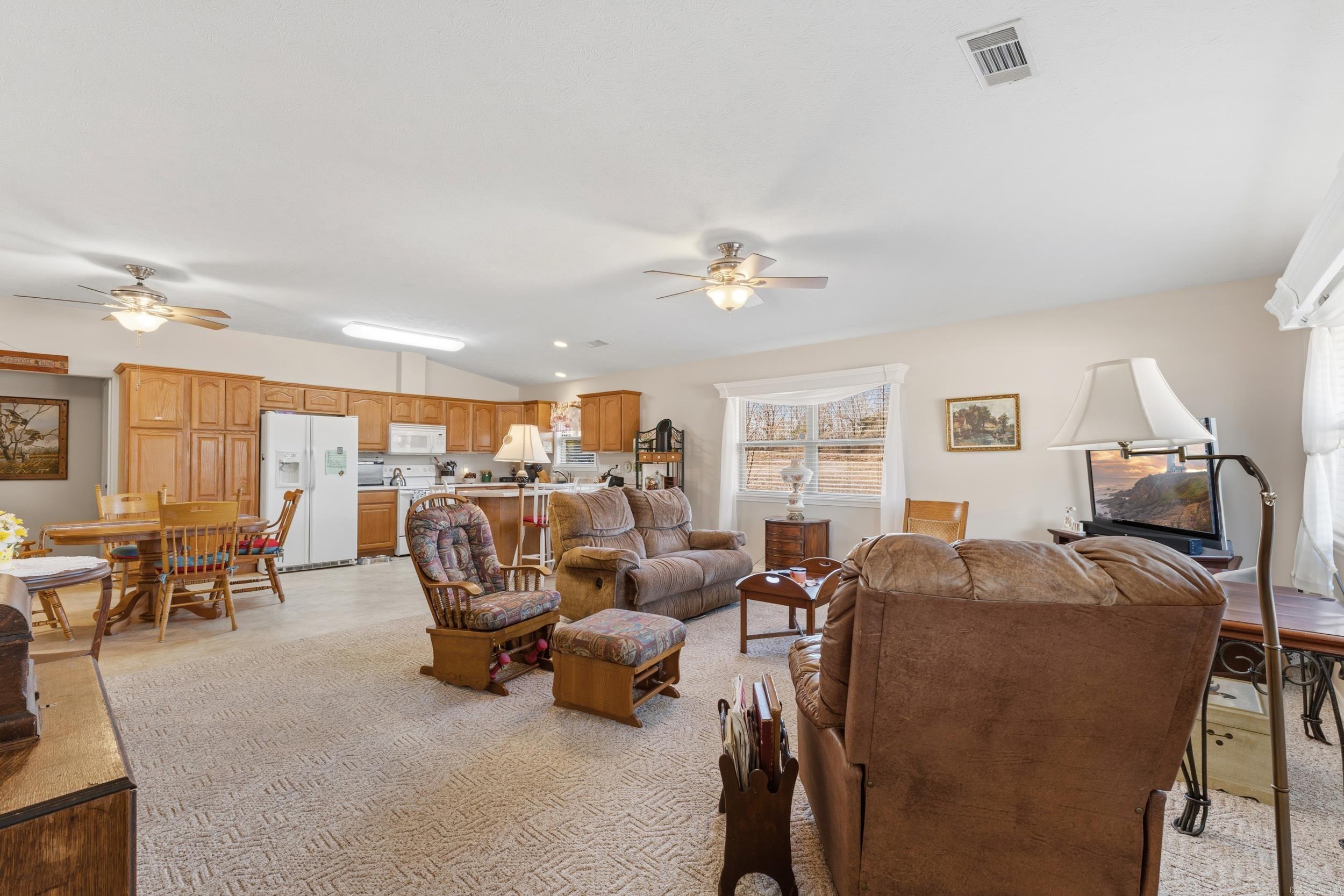 DEVONSHIRE LAKE ESTATES - Residential