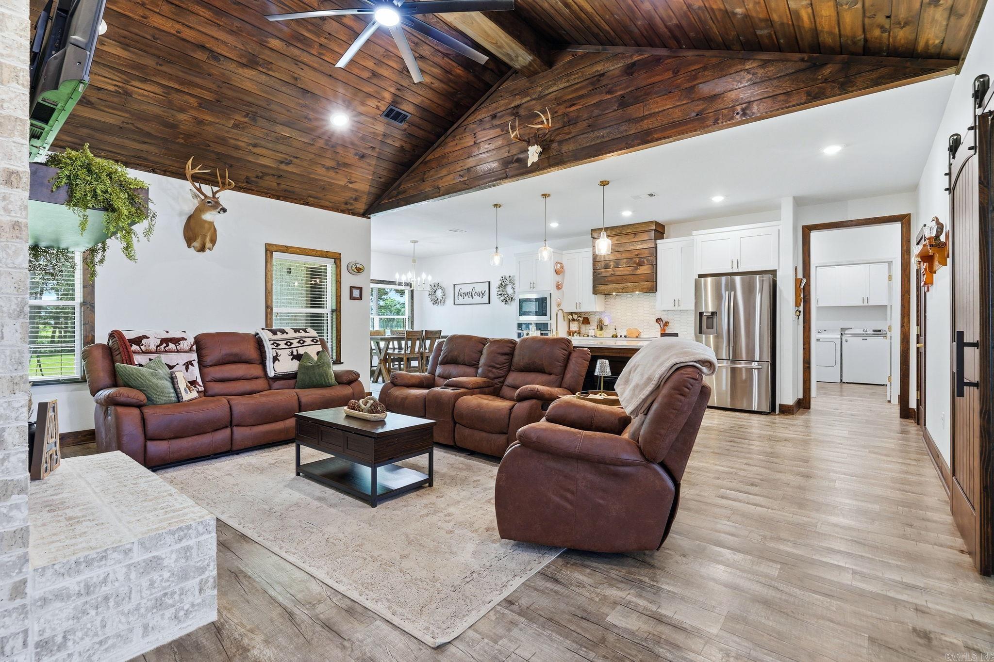HIDDEN VALLEY ESTATES - Residential