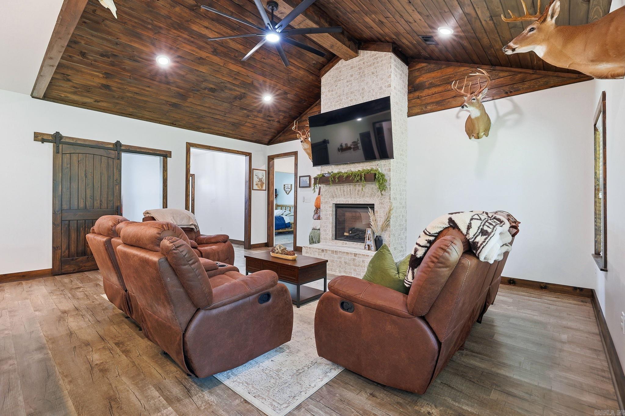 HIDDEN VALLEY ESTATES - Residential
