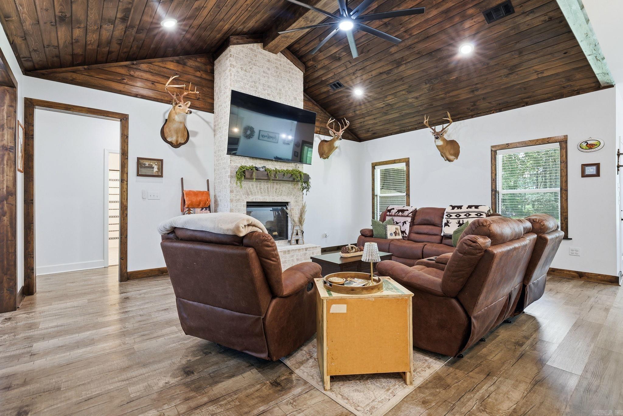 HIDDEN VALLEY ESTATES - Residential
