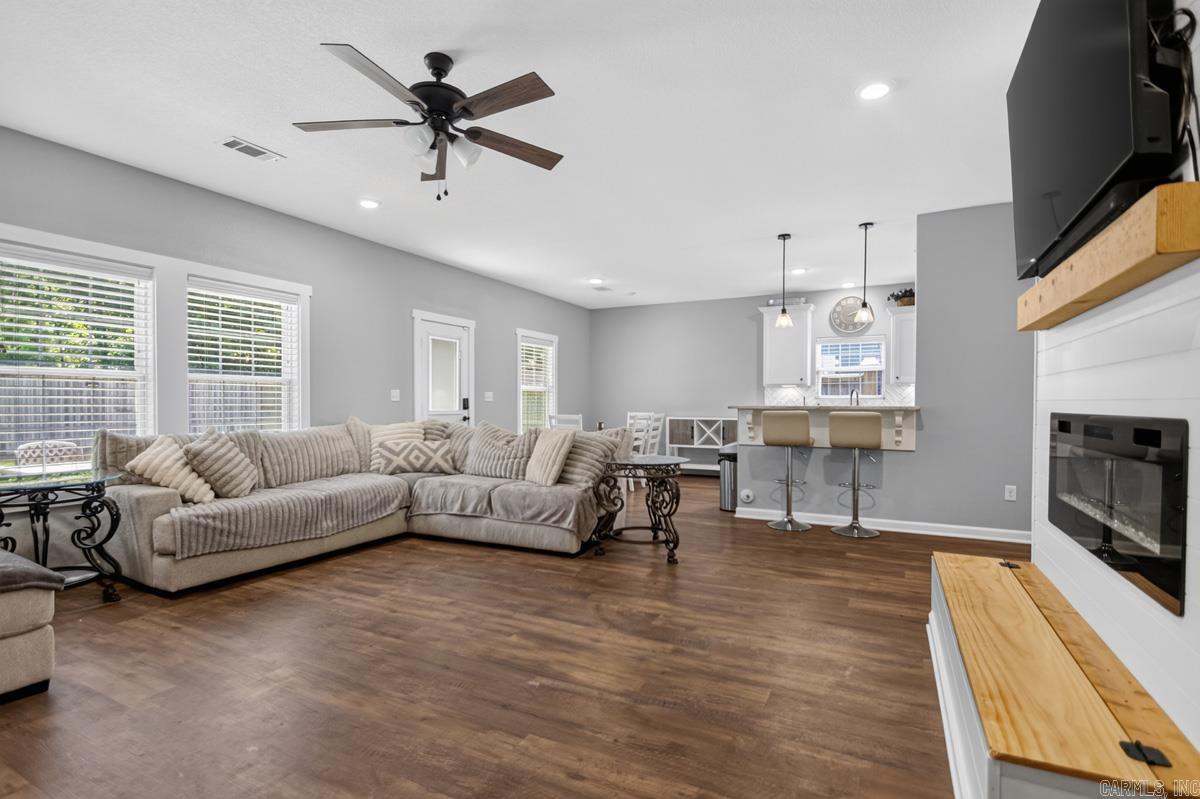 RICHLAND HILLS - Residential