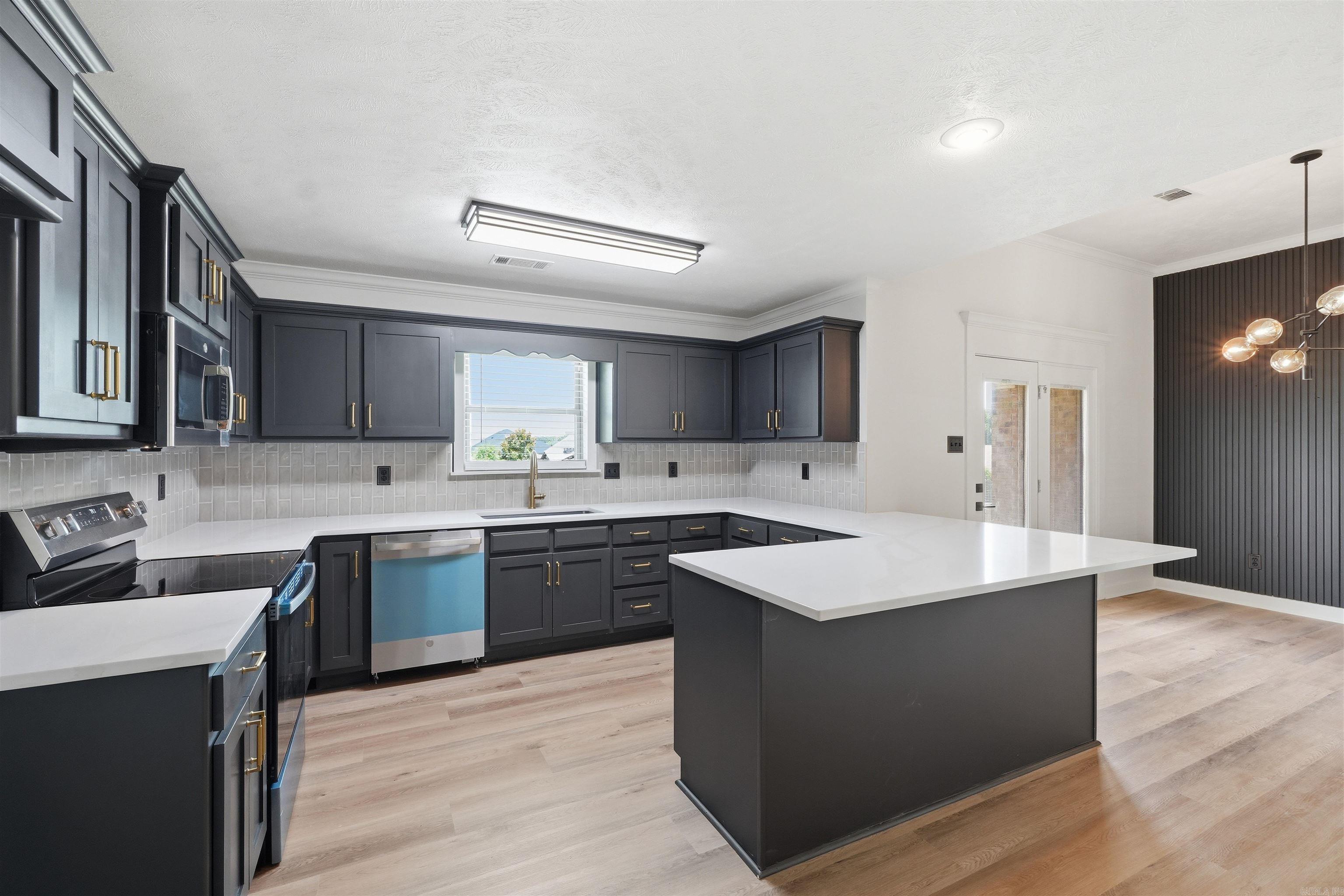 MAGNESS CREEK NORTH - Residential