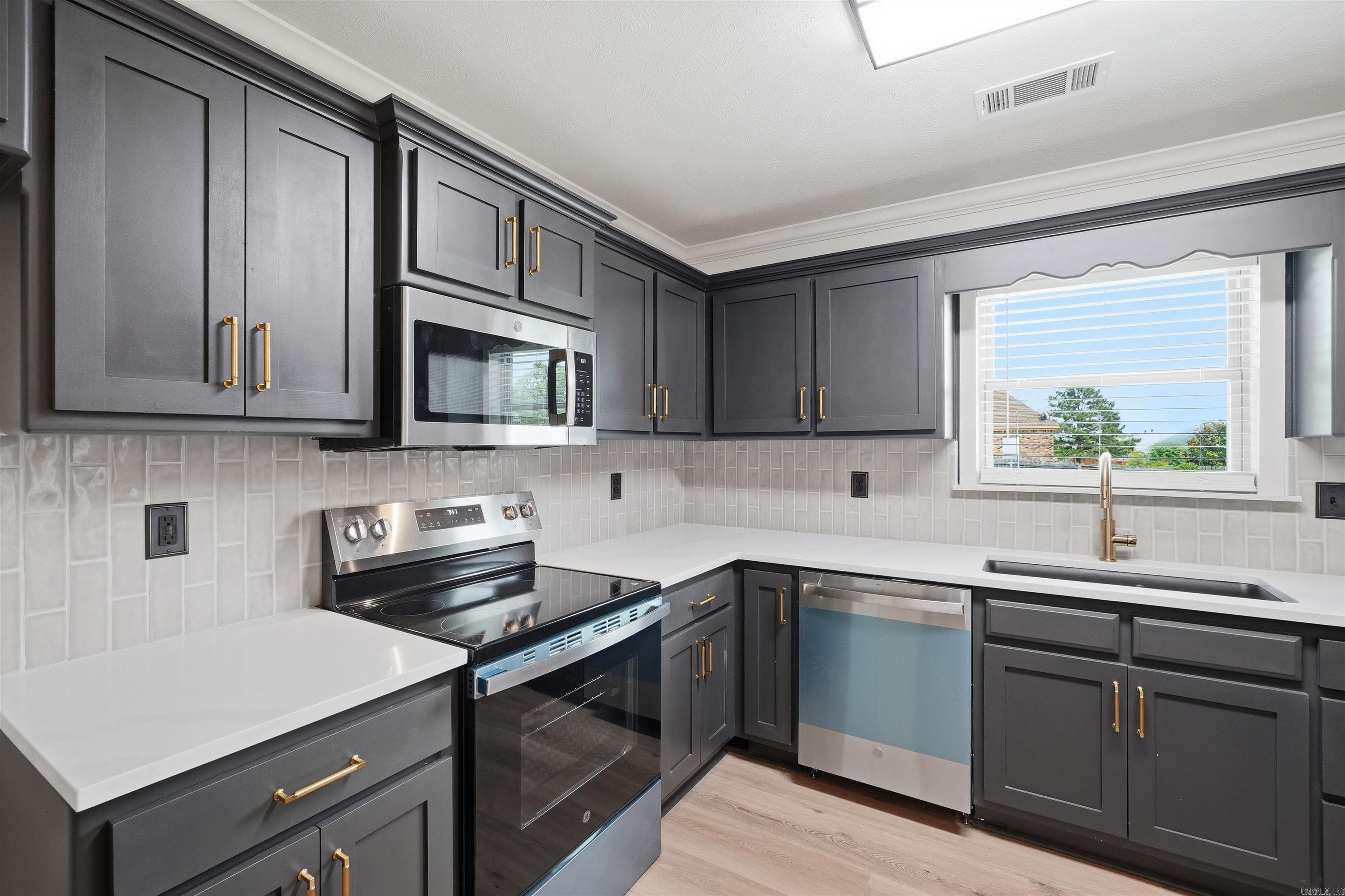 MAGNESS CREEK NORTH - Residential
